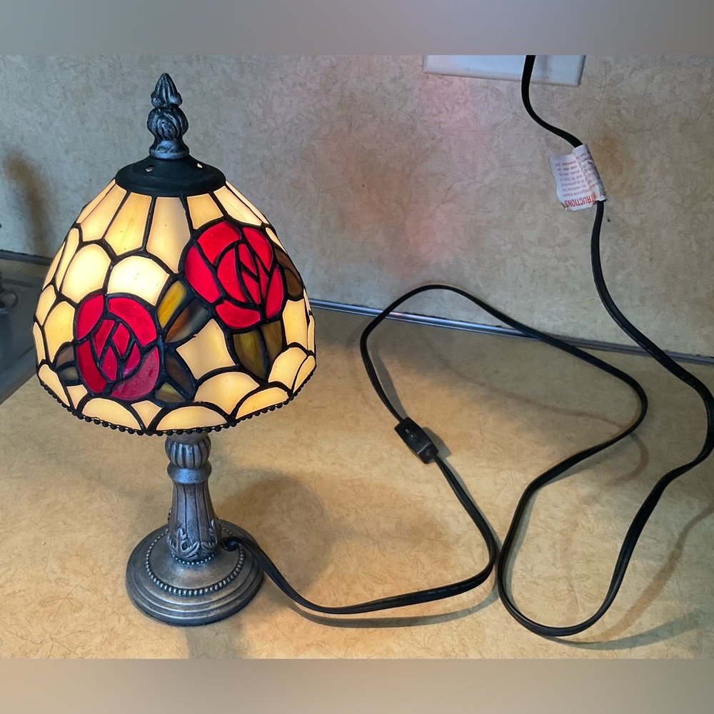 Elements: Tiffany style vintage rose/ grey table/bed side small stainglass lamp.
